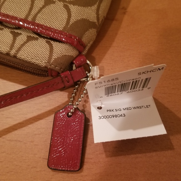 Coach wristlet - Picture 3 of 5